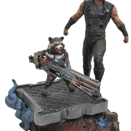 Thor and Rocket Raccoon Avengers Infinity War Marvel Premier Collection Statue 30 cm